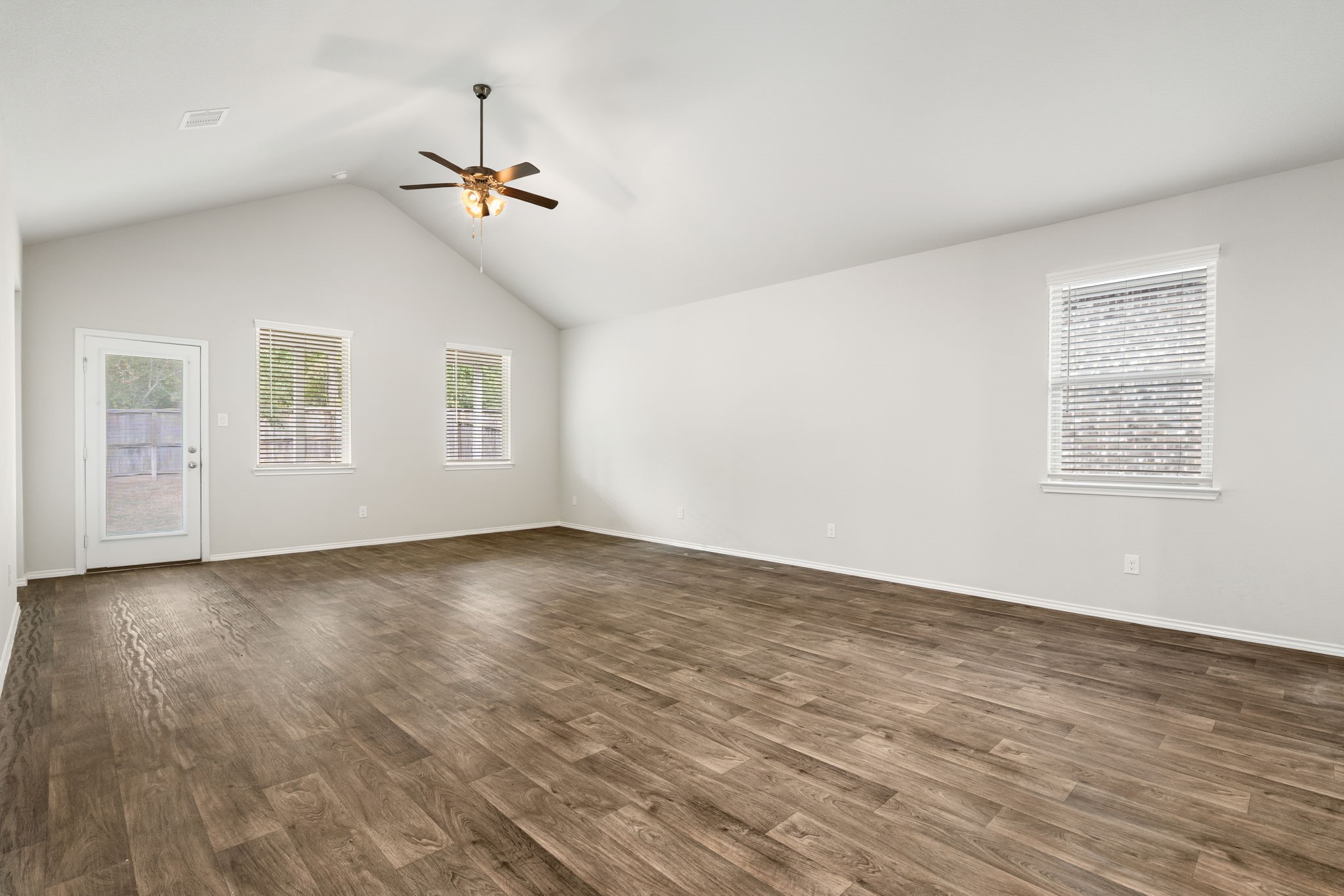 11722 Bari Reef Lane Conroe, TX 77304 - Photo 11 of 27