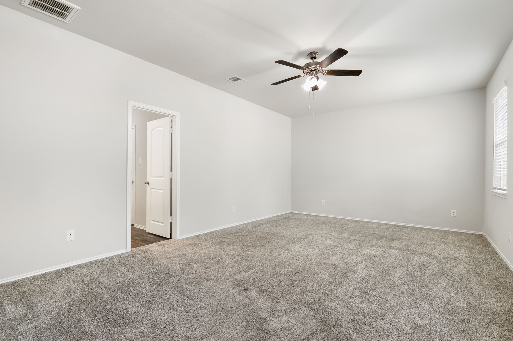 11722 Bari Reef Lane Conroe, TX 77304 - Photo 15 of 27