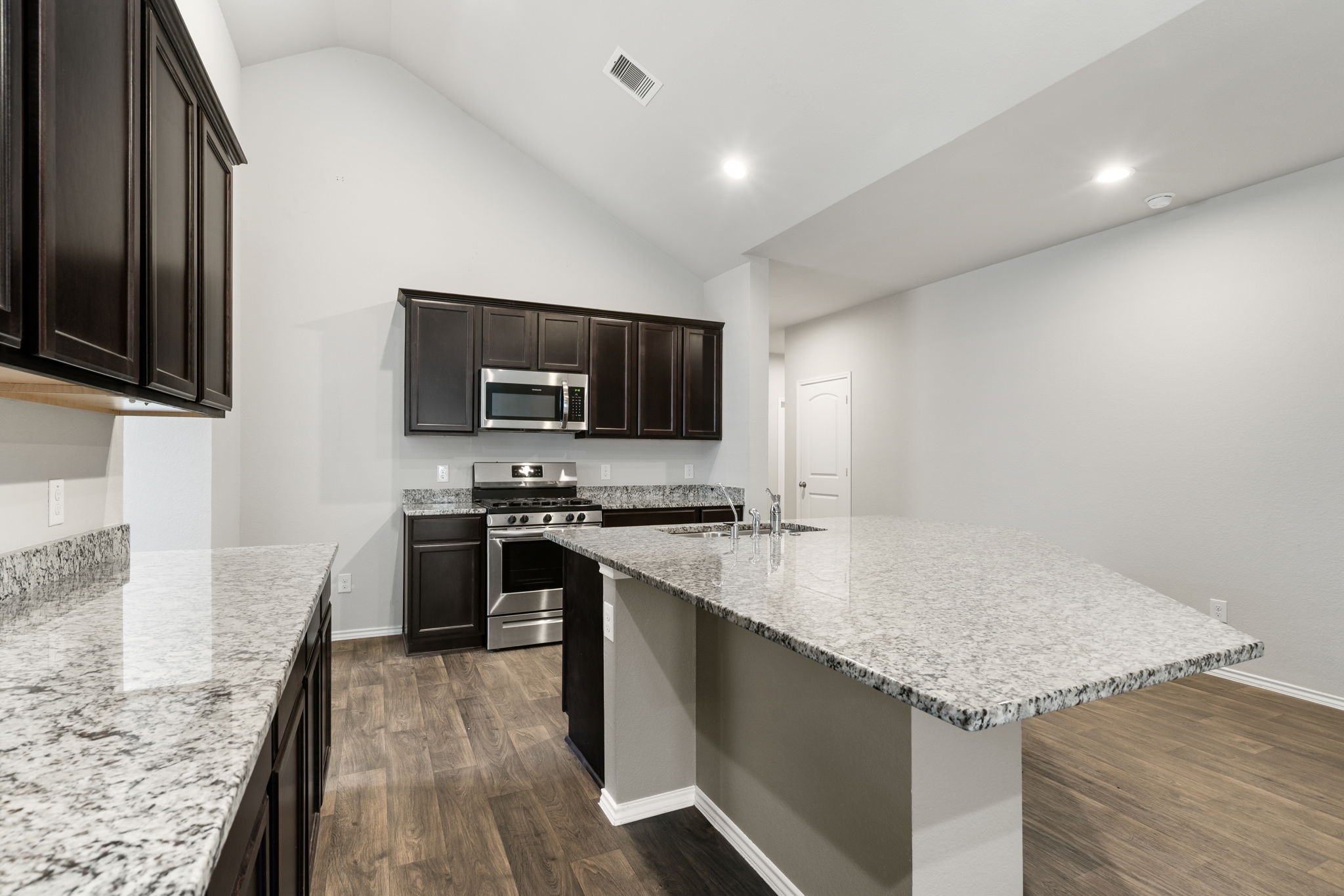 11722 Bari Reef Lane Conroe, TX 77304 - Photo 7 of 27