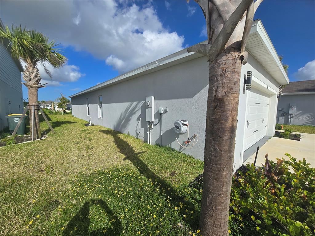 404 Açaí Lane Fort Pierce, FL 34981 - Photo 4 of 15