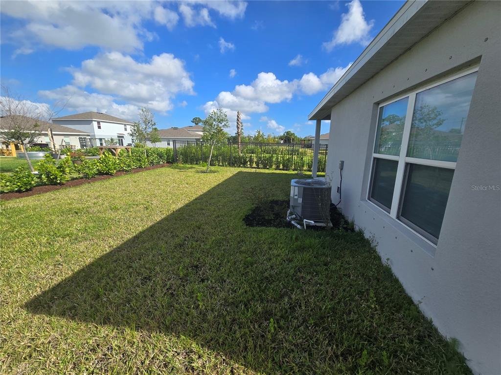 404 Açaí Lane Fort Pierce, FL 34981 - Photo 5 of 15