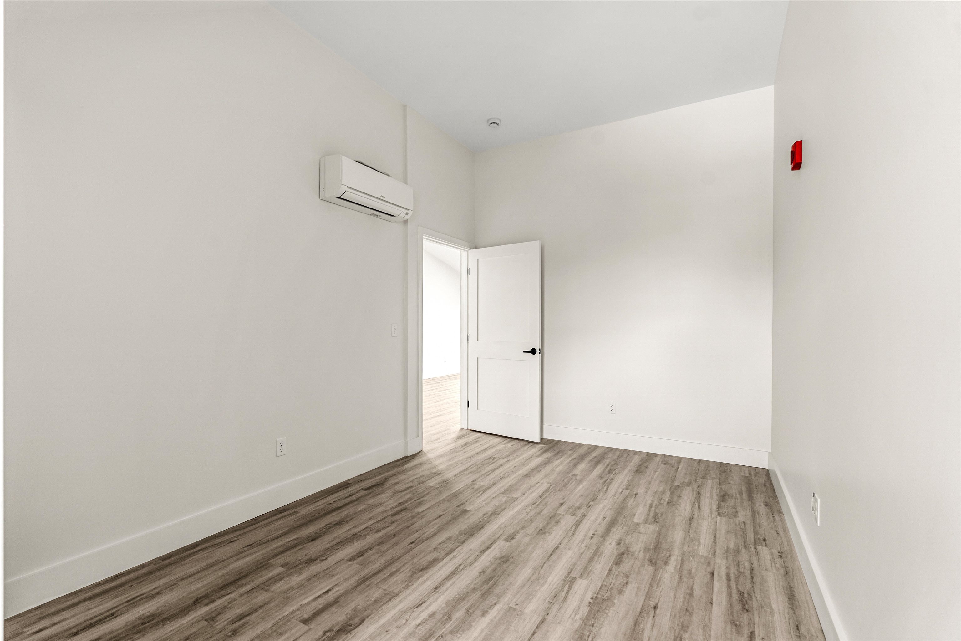 85 Water Street, Unit #7 Exeter, NH 03833 - Photo 15 of 35 Gallery Image 15