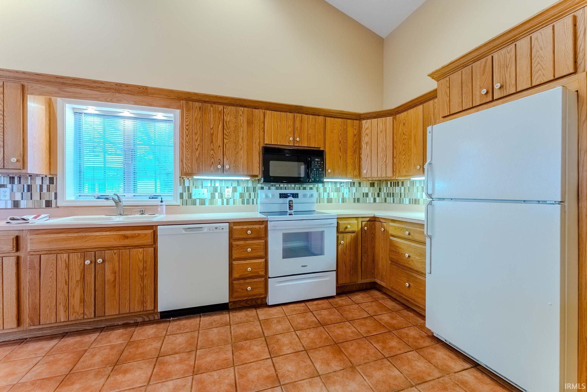 27 Golf Course Drive Wabash, IN 46992 - Photo 16 of 35