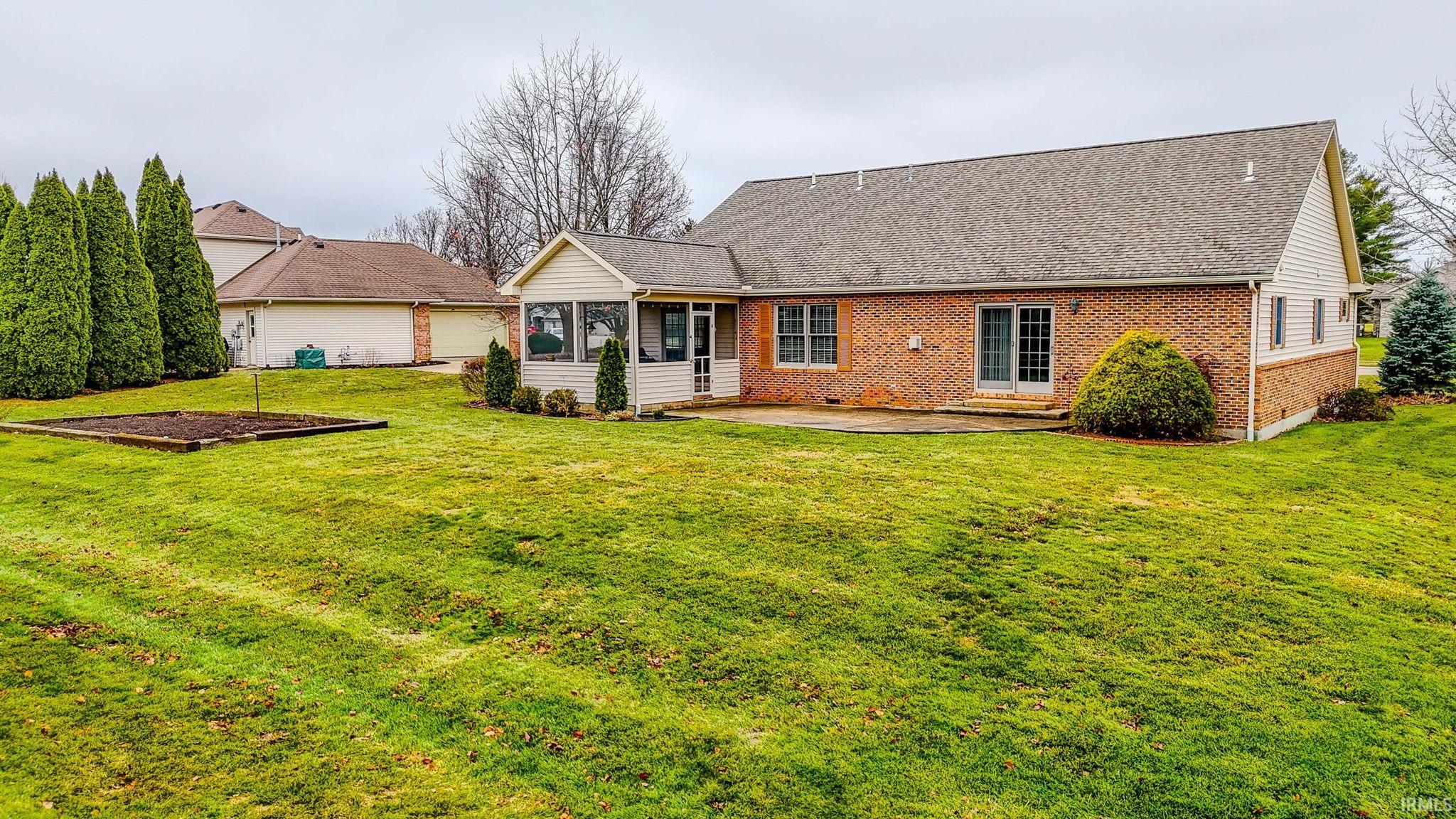 27 Golf Course Drive Wabash, IN 46992 - Photo 4 of 35