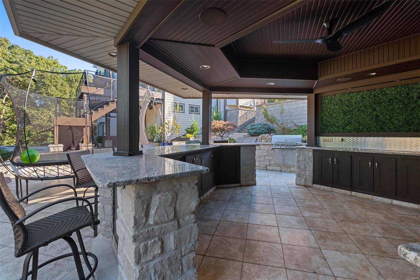 16751 Eagle Bluff Court Chesterfield, MO 63005 - Photo 9 of 76