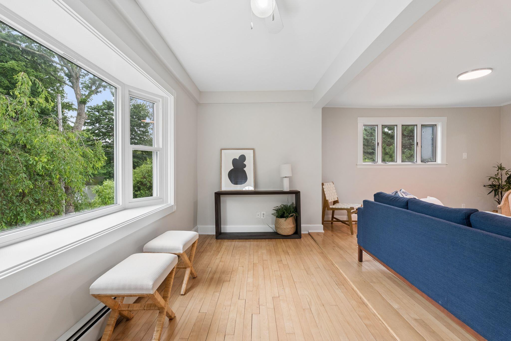 294 Mitchell Road Cape Elizabeth, ME 04107 - Photo 6 of 37 Living Room