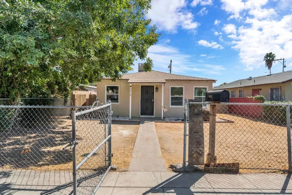 $269,000 | 3614 East Washington Avenue, Fresno, CA 93702