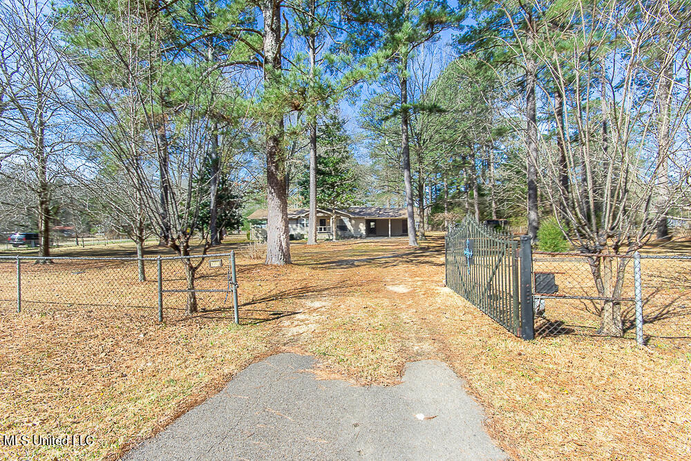1312 Shell Oil Road Brandon, MS 39042 - Photo 2 of 28 Fully Fenced with Privacy Gate