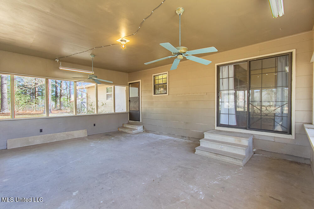 1312 Shell Oil Road Brandon, MS 39042 - Photo 27 of 28 Ideal for Relaxing and Entertaining