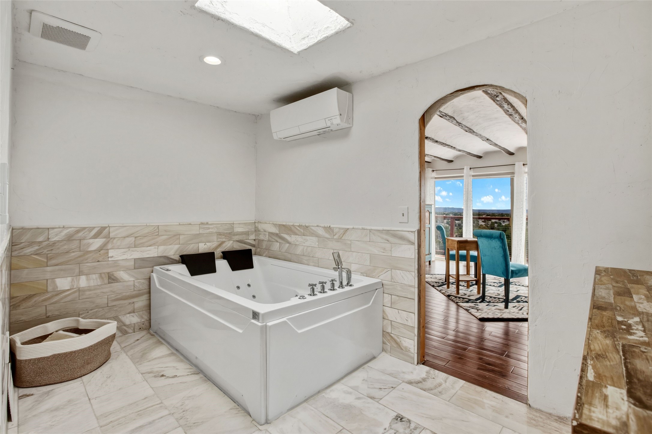 100 Rancho Alegre Road Santa Fe, NM 87508 - Photo 18 of 32 Primary Bathroom