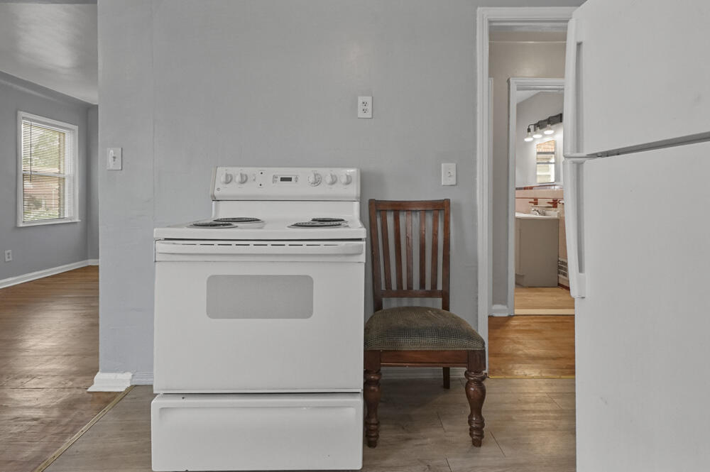 18278 Manor Detroit, MI 48221 - Photo 2 of 13 original (12)