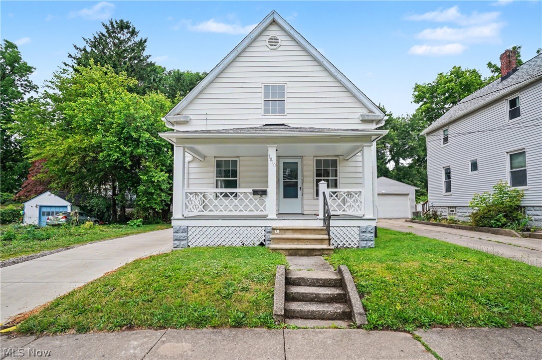 1010 Sawyer Avenue Akron, OH 44310 - Photo 1 of 29