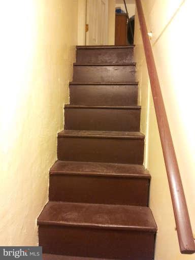 20 North Rosedale Street Baltimore, MD 21229 - Photo 3 of 15 a view of entryway