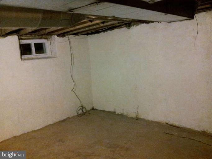 20 North Rosedale Street Baltimore, MD 21229 - Photo 6 of 15 a view of a small space