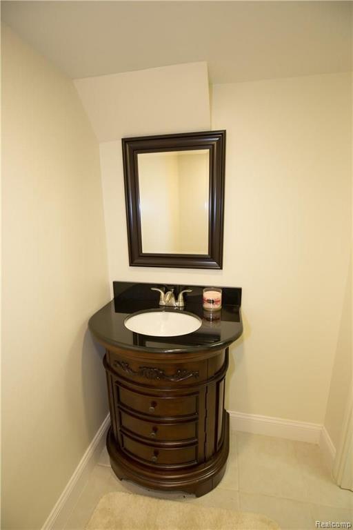 306 Whitney Drive Rochester Hills, MI 48307 - Photo 34 of 38