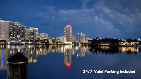$4,950 | 900 Bay Drive, Unit 424, Miami Beach, FL 33141
