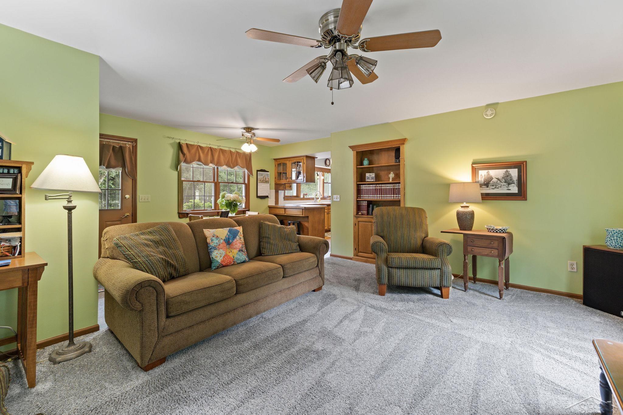 1535 Hemmeter Road Saginaw, MI 48638 - Photo 22 of 46 50083986-21.JPG