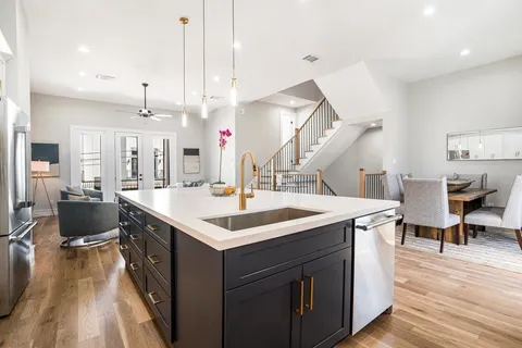 $525,000 | 2218 Francis Street, Houston, TX 77004