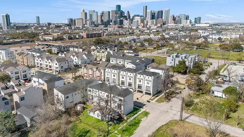 $525,000 | 2218 Francis Street, Houston, TX 77004