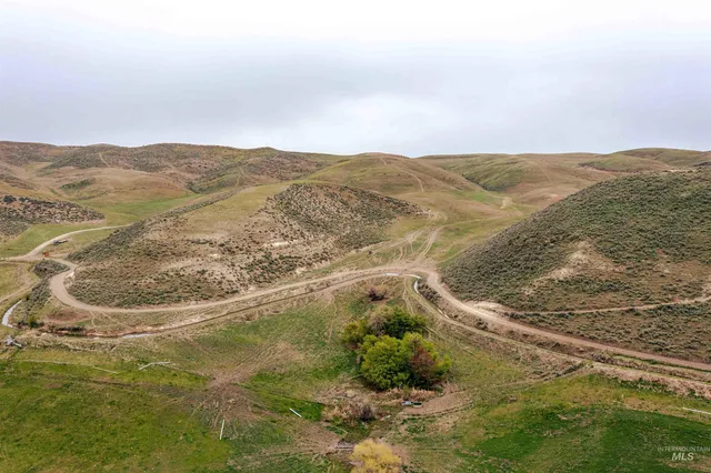 $2,700,000 | 1836 Cemetery Road, Weiser, ID 83672