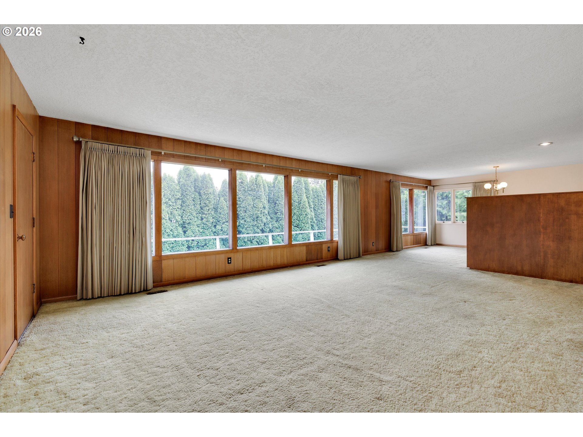 6836 Southwest Peyton Road Portland, OR 97223 - Photo 9 of 48 Gallery Image 9