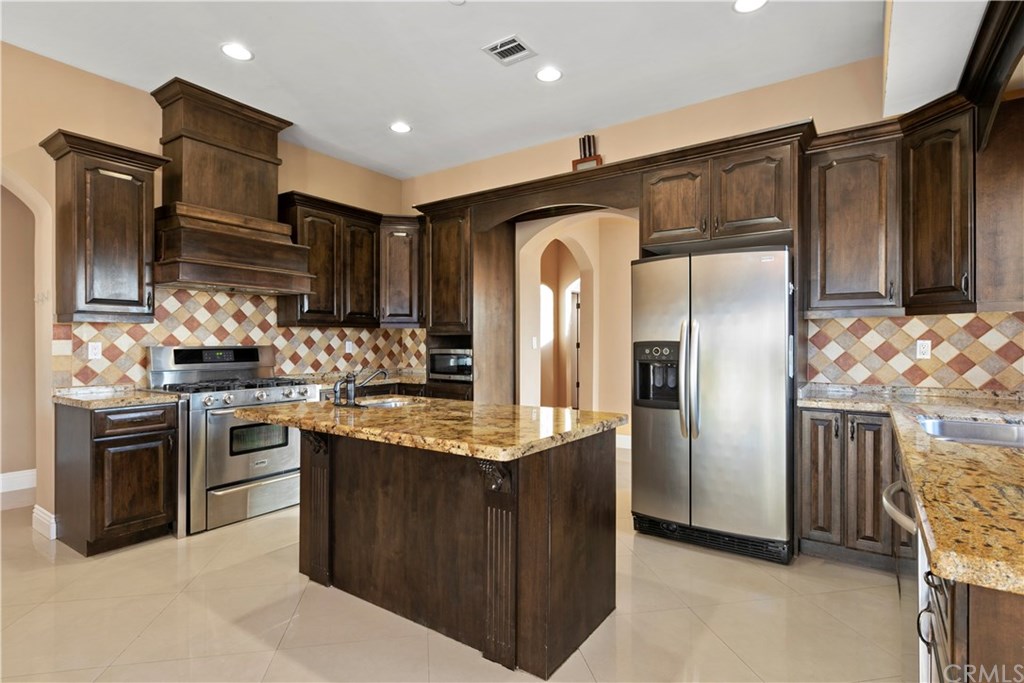 24918 Bella Vista Drive Newhall, CA 91321 - Photo 13 of 32