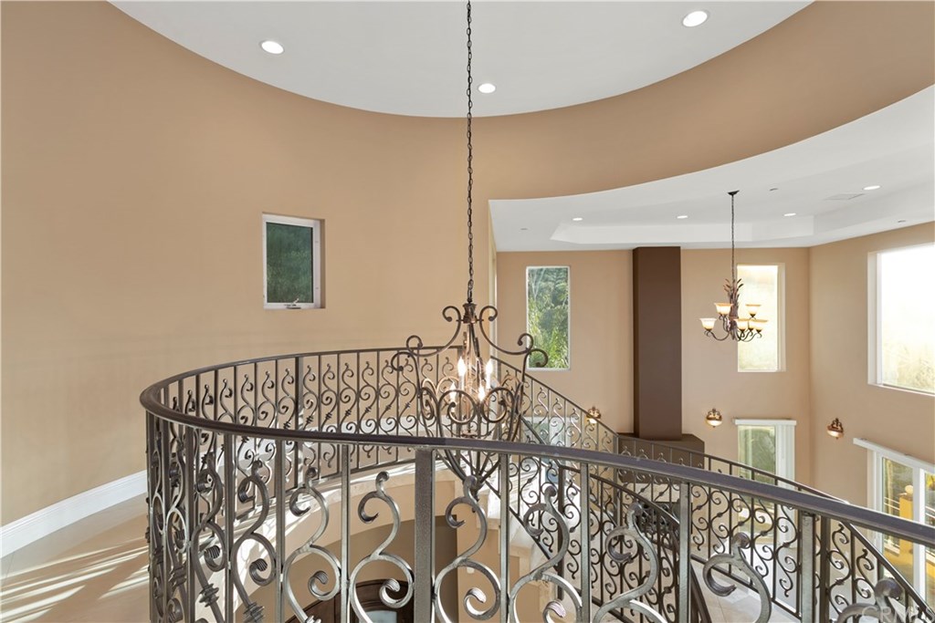 24918 Bella Vista Drive Newhall, CA 91321 - Photo 20 of 32