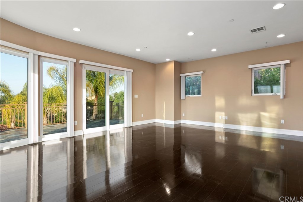 24918 Bella Vista Drive Newhall, CA 91321 - Photo 23 of 32