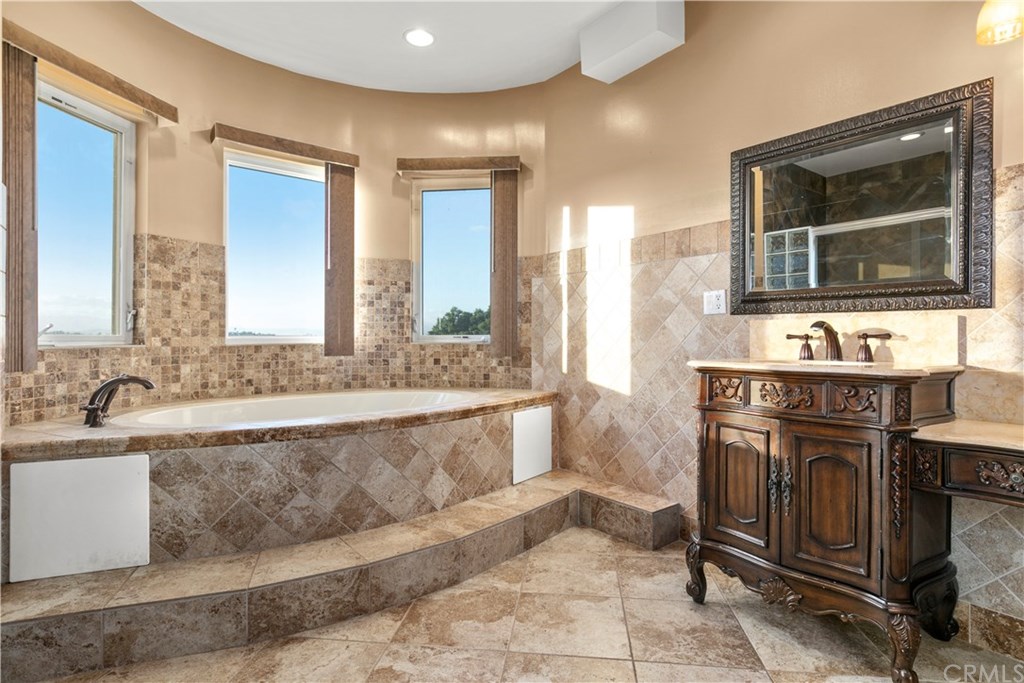 24918 Bella Vista Drive Newhall, CA 91321 - Photo 24 of 32