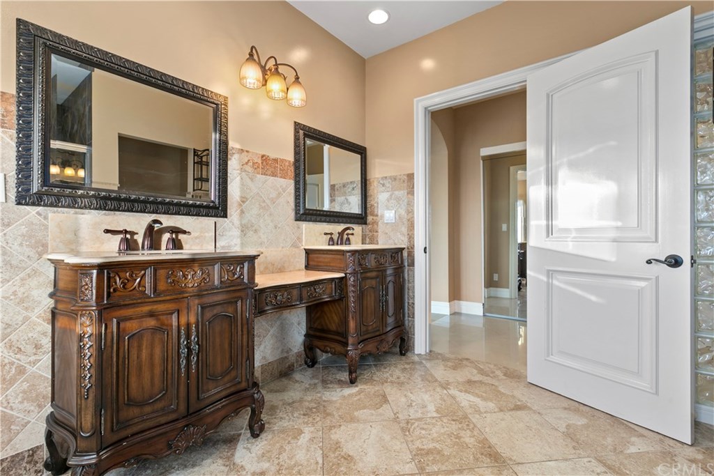 24918 Bella Vista Drive Newhall, CA 91321 - Photo 25 of 32