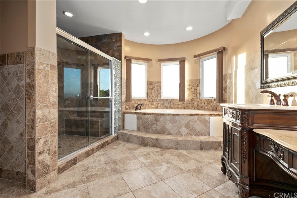 24918 Bella Vista Drive Newhall, CA 91321 - Photo 26 of 32