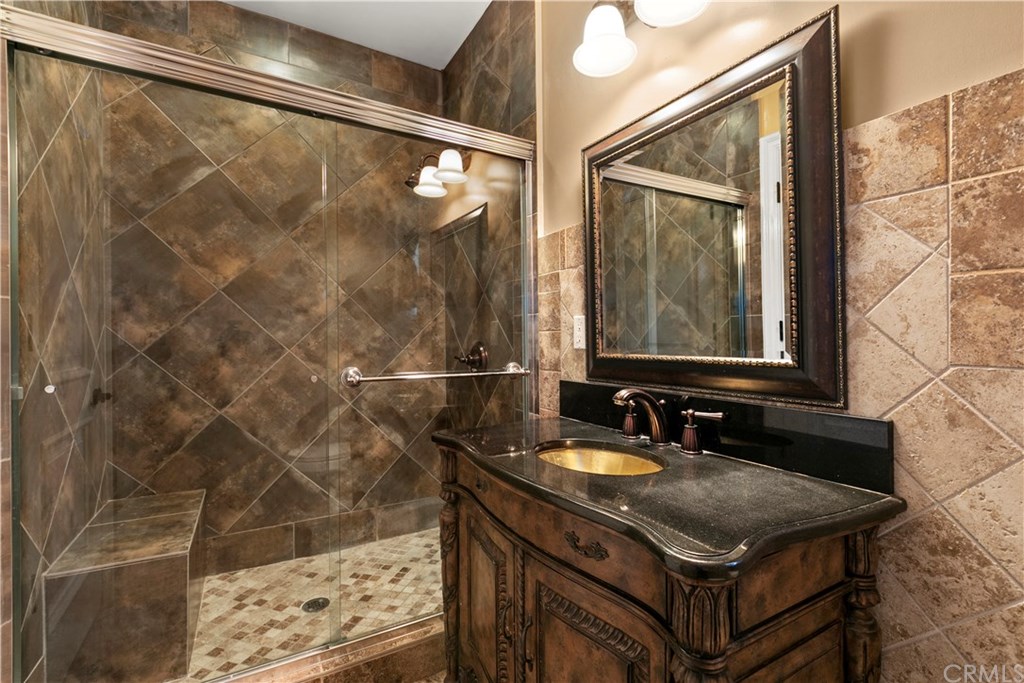 24918 Bella Vista Drive Newhall, CA 91321 - Photo 28 of 32