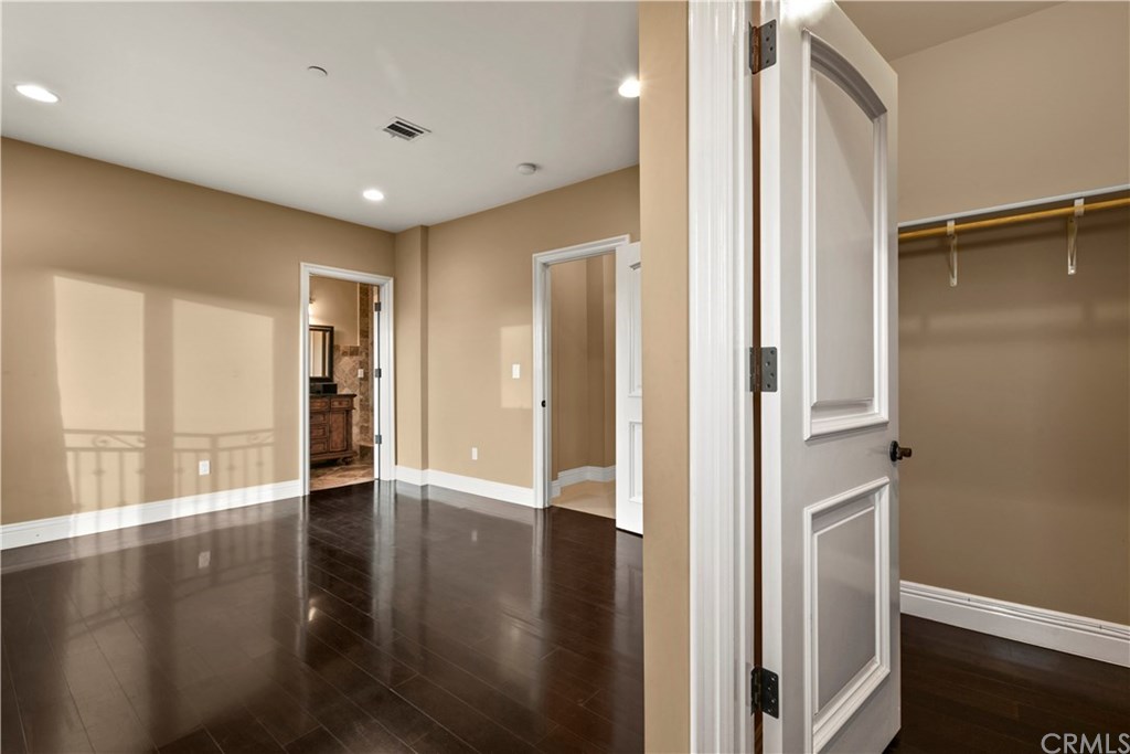 24918 Bella Vista Drive Newhall, CA 91321 - Photo 29 of 32