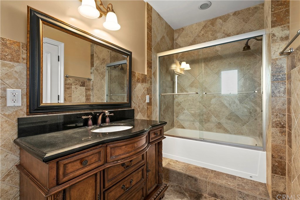 24918 Bella Vista Drive Newhall, CA 91321 - Photo 31 of 32