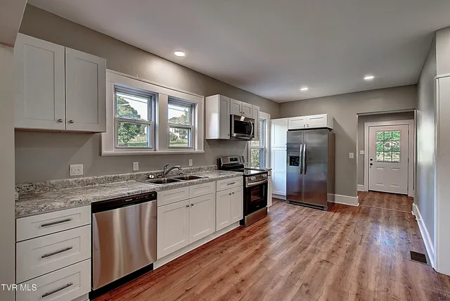 $329,900 | 511 South Watauga Avenue, Elizabethton, TN 37643