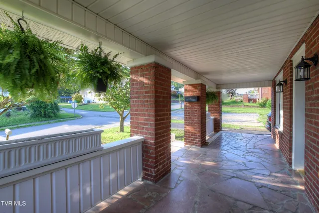 $329,900 | 511 South Watauga Avenue, Elizabethton, TN 37643