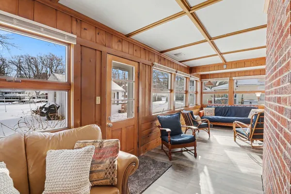 $575,000 | 11637 Algonquin Drive, Pinckney, MI 48169