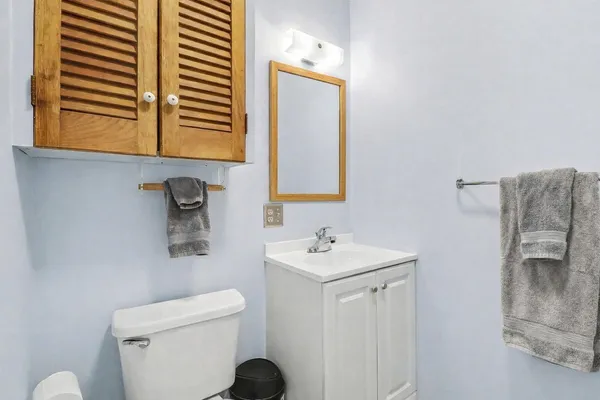 $575,000 | 11637 Algonquin Drive, Pinckney, MI 48169