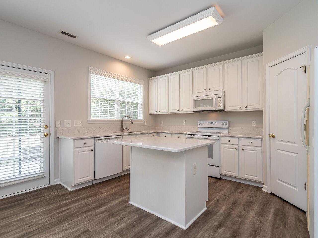 5404 Glorietta Circle Raleigh, NC 27613 - Photo 17 of 39 Photo #22
