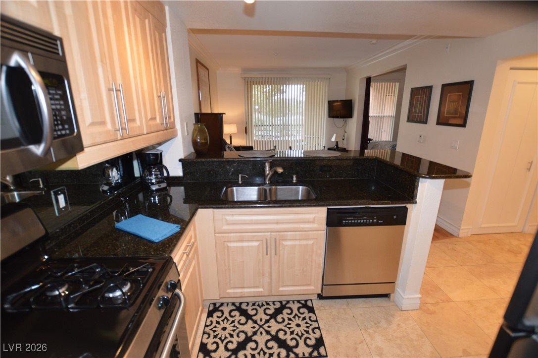 260 East Flamingo Road, Unit 210 Las Vegas, NV 89169 - Photo 6 of 30