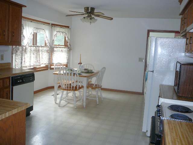 209 Mountain Estates Road Pickens, SC 29671 - Photo 3 of 8