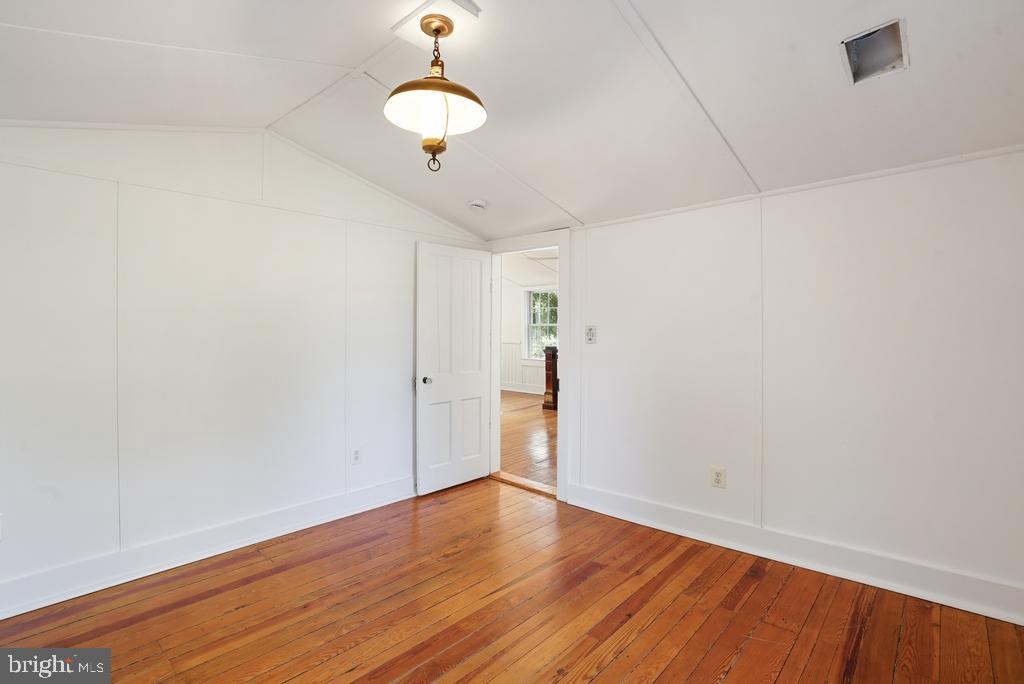 11260 Acker Road Newburg, MD 20664 - Photo 17 of 50