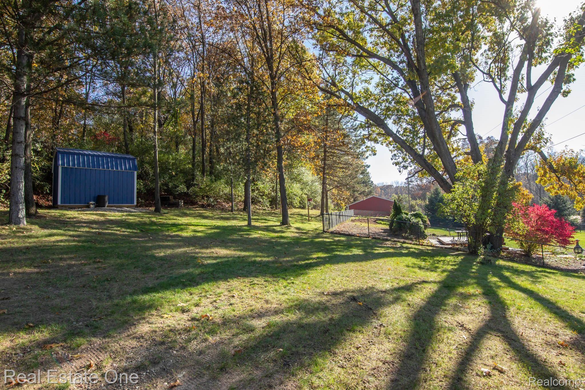 25 South Van Road Holly, MI 48442 - Photo 43 of 44 IMG_2148.jpg
