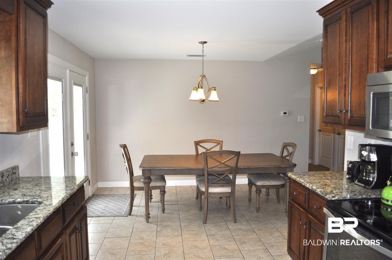 629 Pine Street Saraland, AL 36571 - Photo 7 of 17 Dining Area