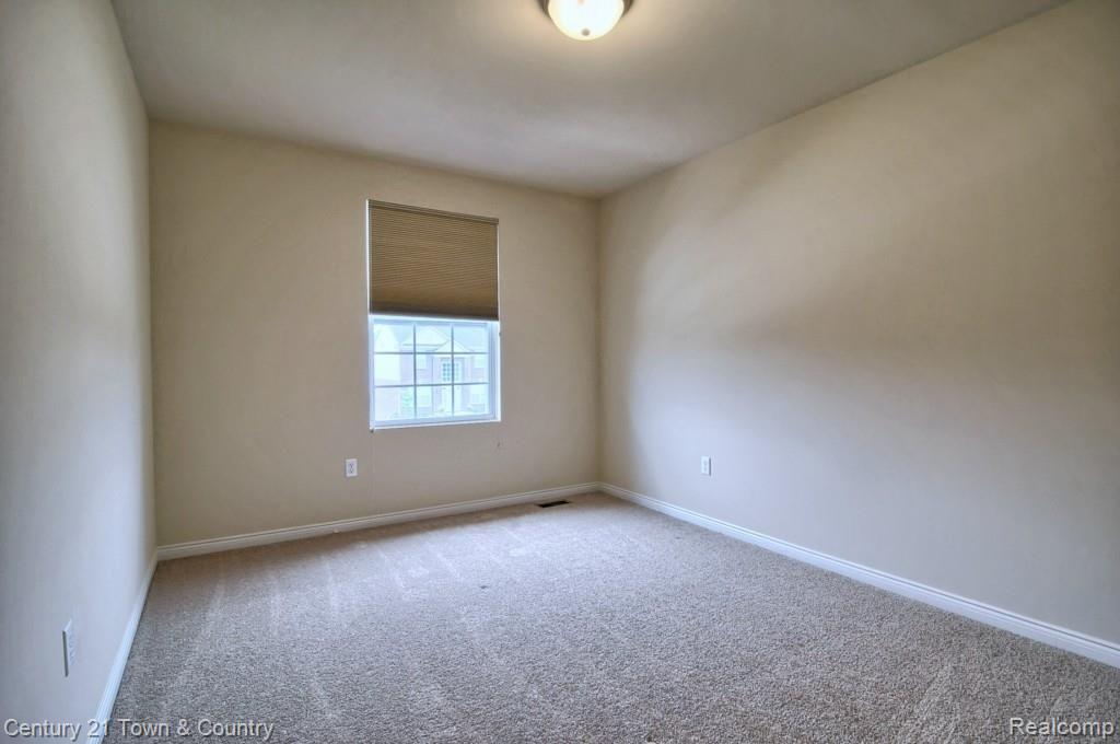 3142 Fantail Drive Rochester, MI 48309 - Photo 26 of 40 4th_Bedroom.jpg