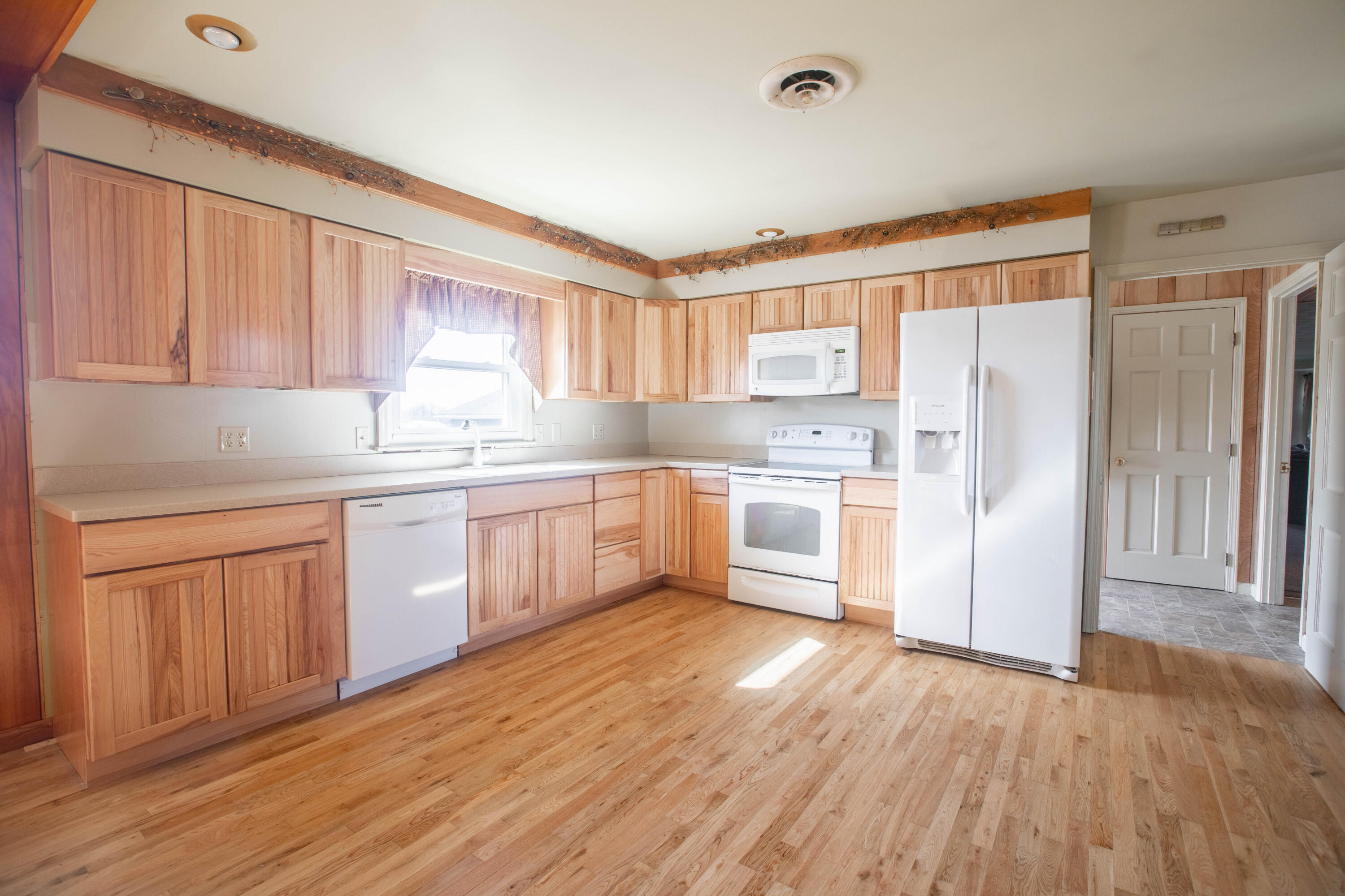 4039 Mt Sterling Road Winchester, KY 40391 - Photo 11 of 40 10