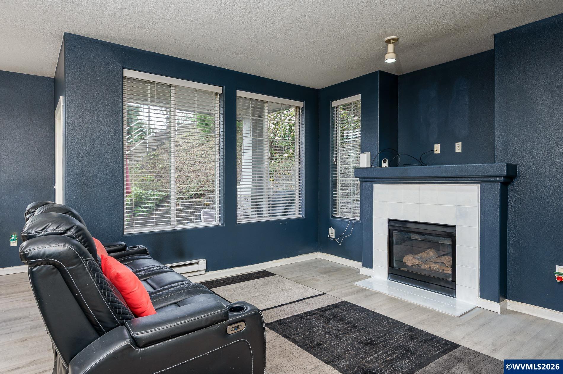 14925 Southwest Sandhill Loop, Unit 102 Beaverton, OR 97007 - Photo 2 of 20