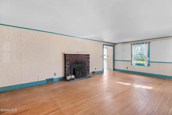 $424,900 | 25 Forest Road, Bethlehem, NY 12054
