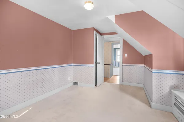 $424,900 | 25 Forest Road, Bethlehem, NY 12054