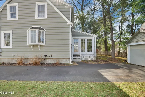 $424,900 | 25 Forest Road, Bethlehem, NY 12054